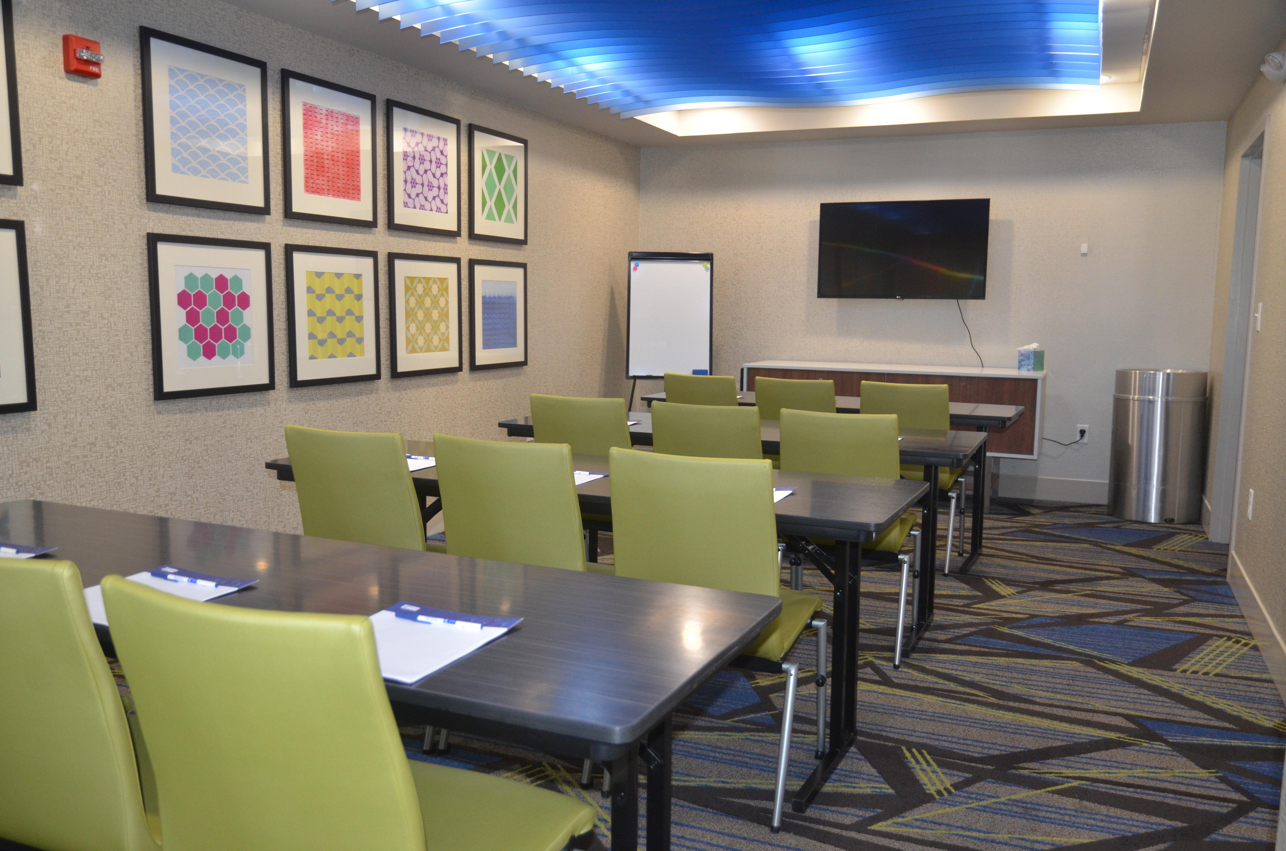 Holiday Inn Express Hotel & Suites Rochester By Ihg Exterior foto